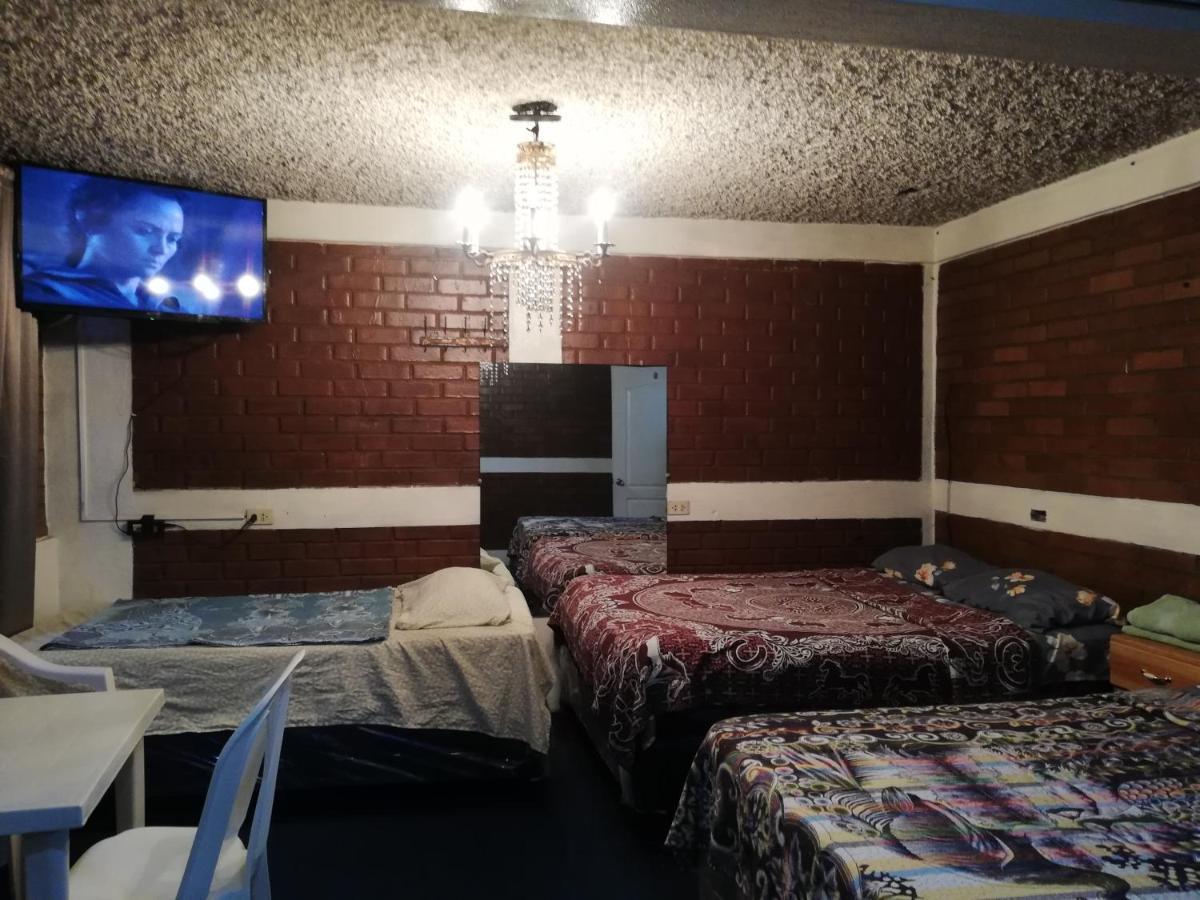 Hotel El Meson Guatemala ภายนอก รูปภาพ