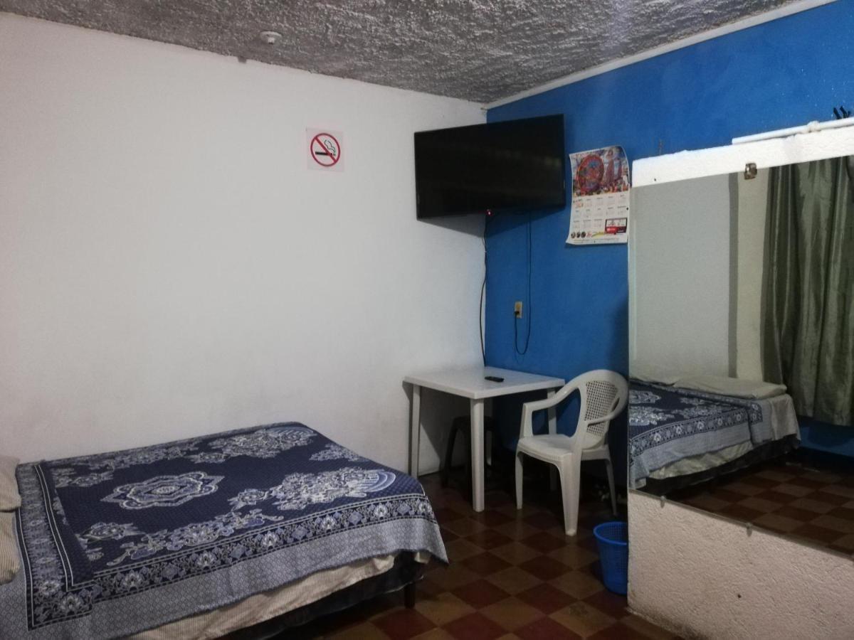 Hotel El Meson Guatemala ภายนอก รูปภาพ