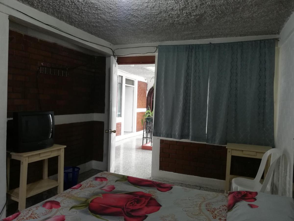 Hotel El Meson Guatemala ภายนอก รูปภาพ