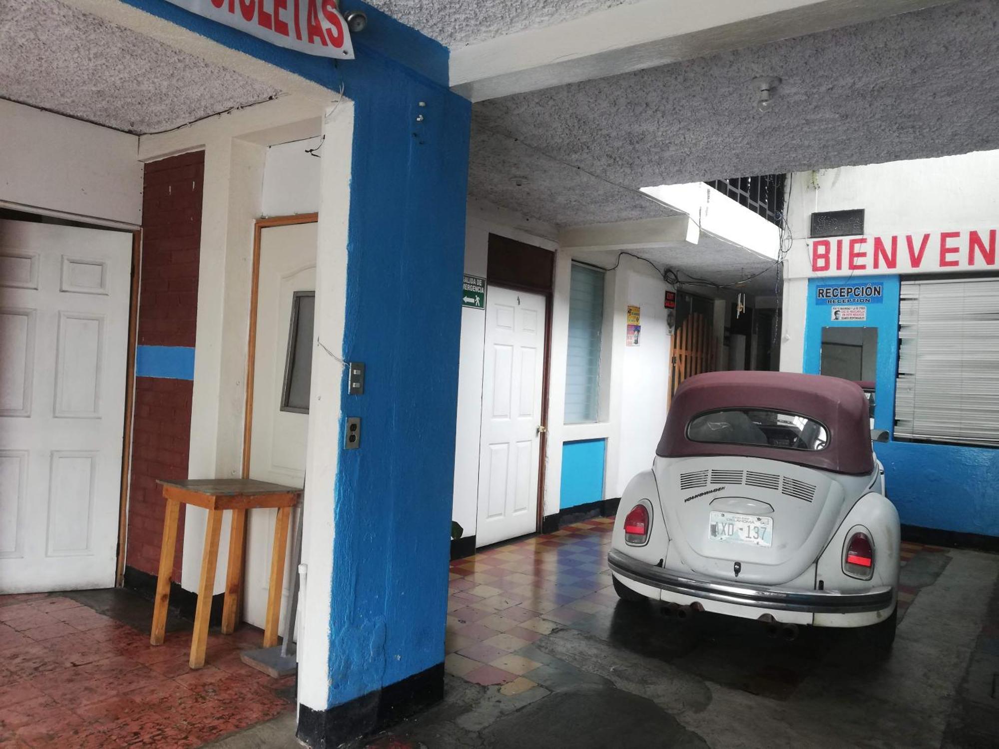 Hotel El Meson Guatemala ภายนอก รูปภาพ