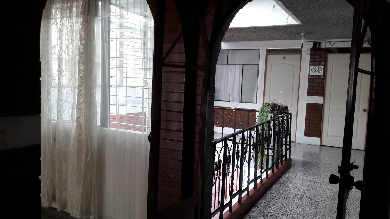 Hotel El Meson Guatemala ภายนอก รูปภาพ